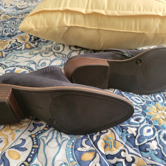 LuckyBrand Navy Suede Bootie 8.5m - Picture 2 of 3